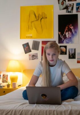 Pexels cottonbro 6473102